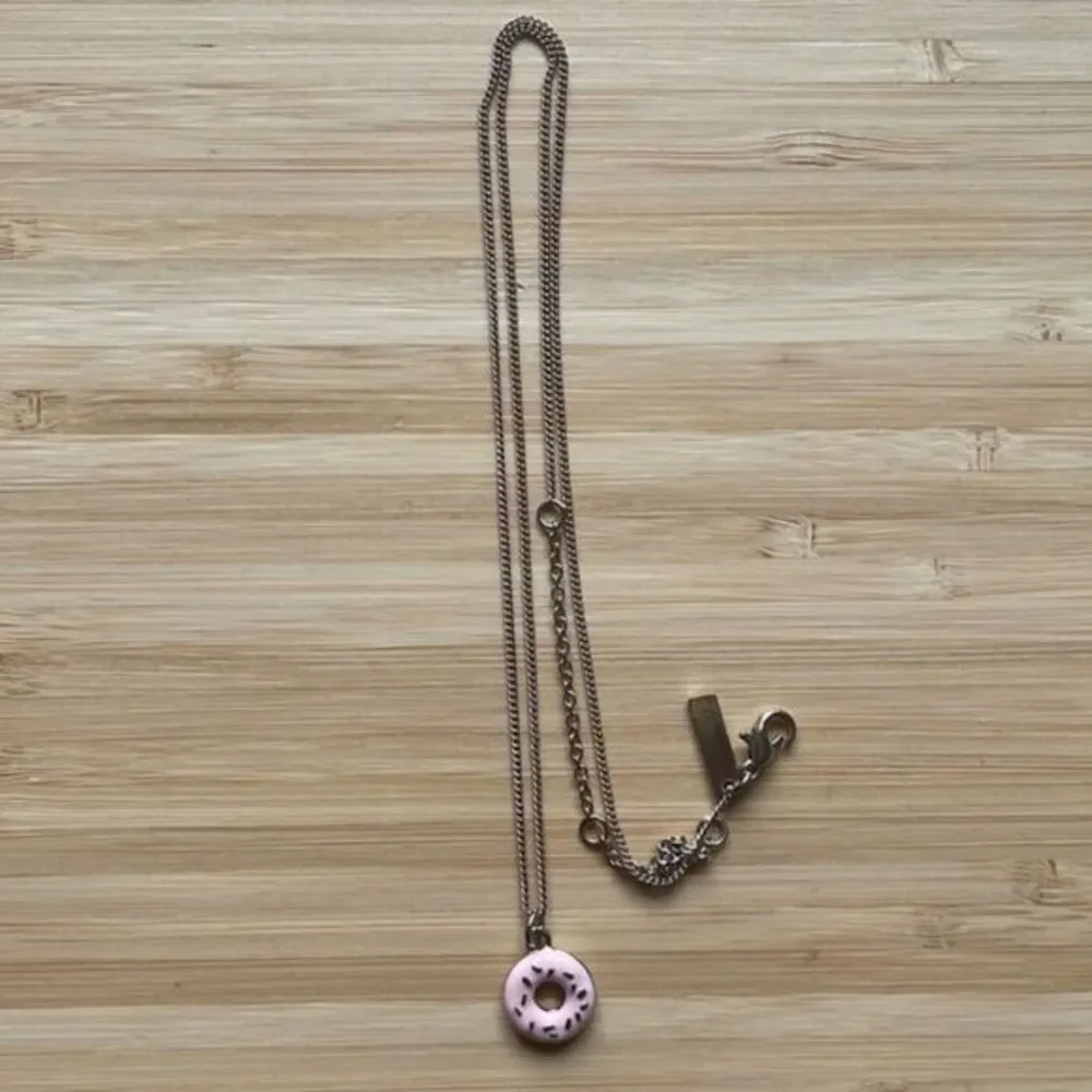 Sweet Donut Charm Necklace Silver Tone Fashion Jewelry Accessory - Picture 2 of 4
